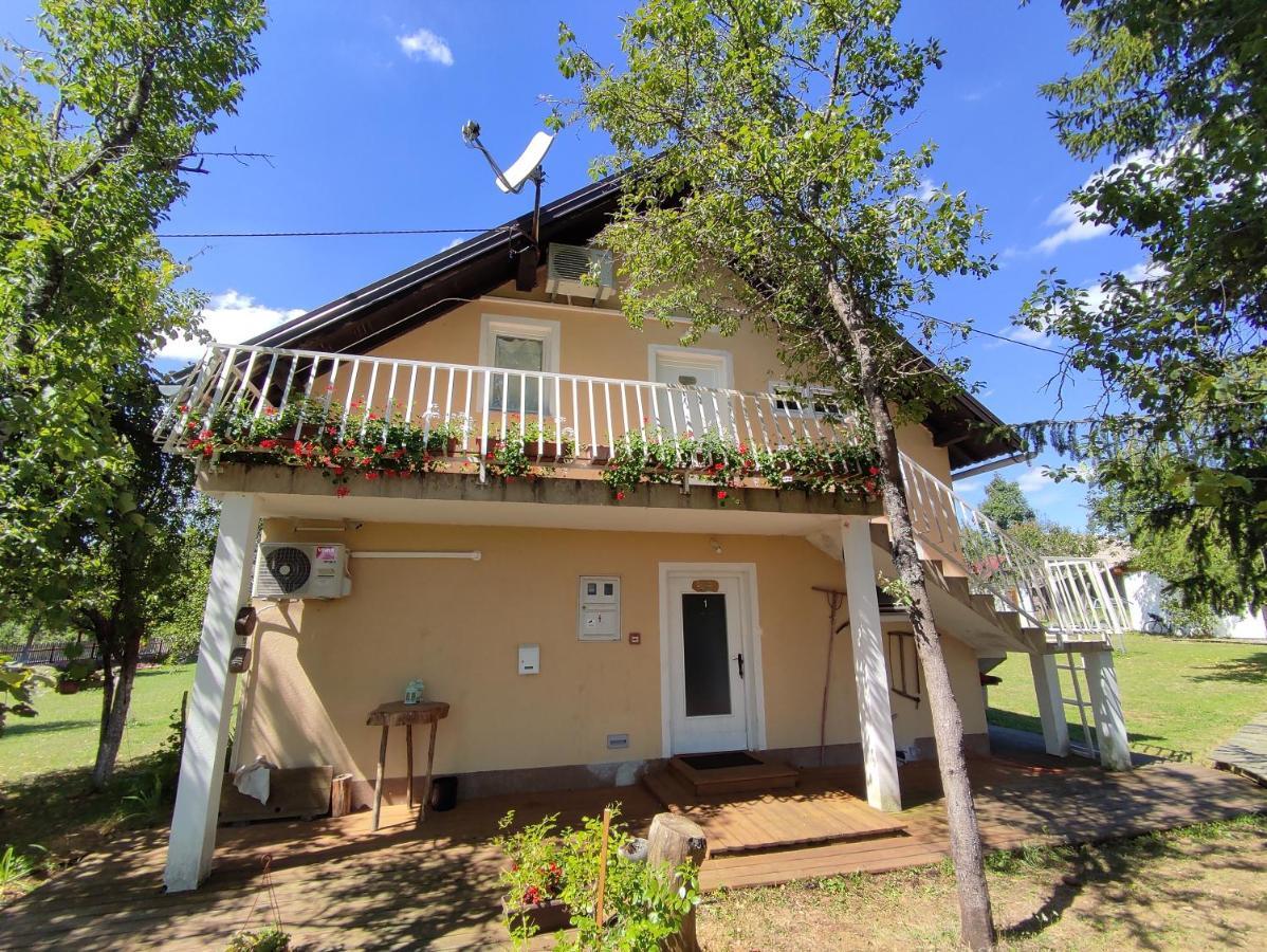 Apartments Eco Forest Resort Rakovica Exterior photo